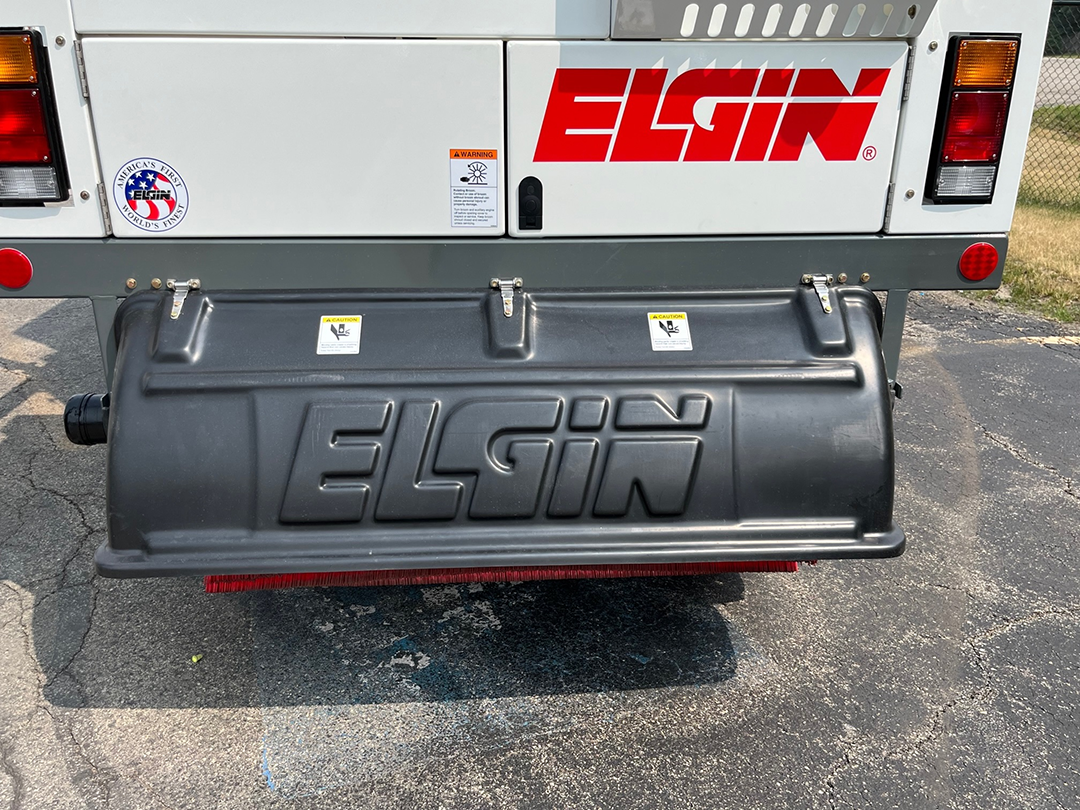 Broom Badger CJ rear 2023 08 Broom Badger CJ rear 2023 08