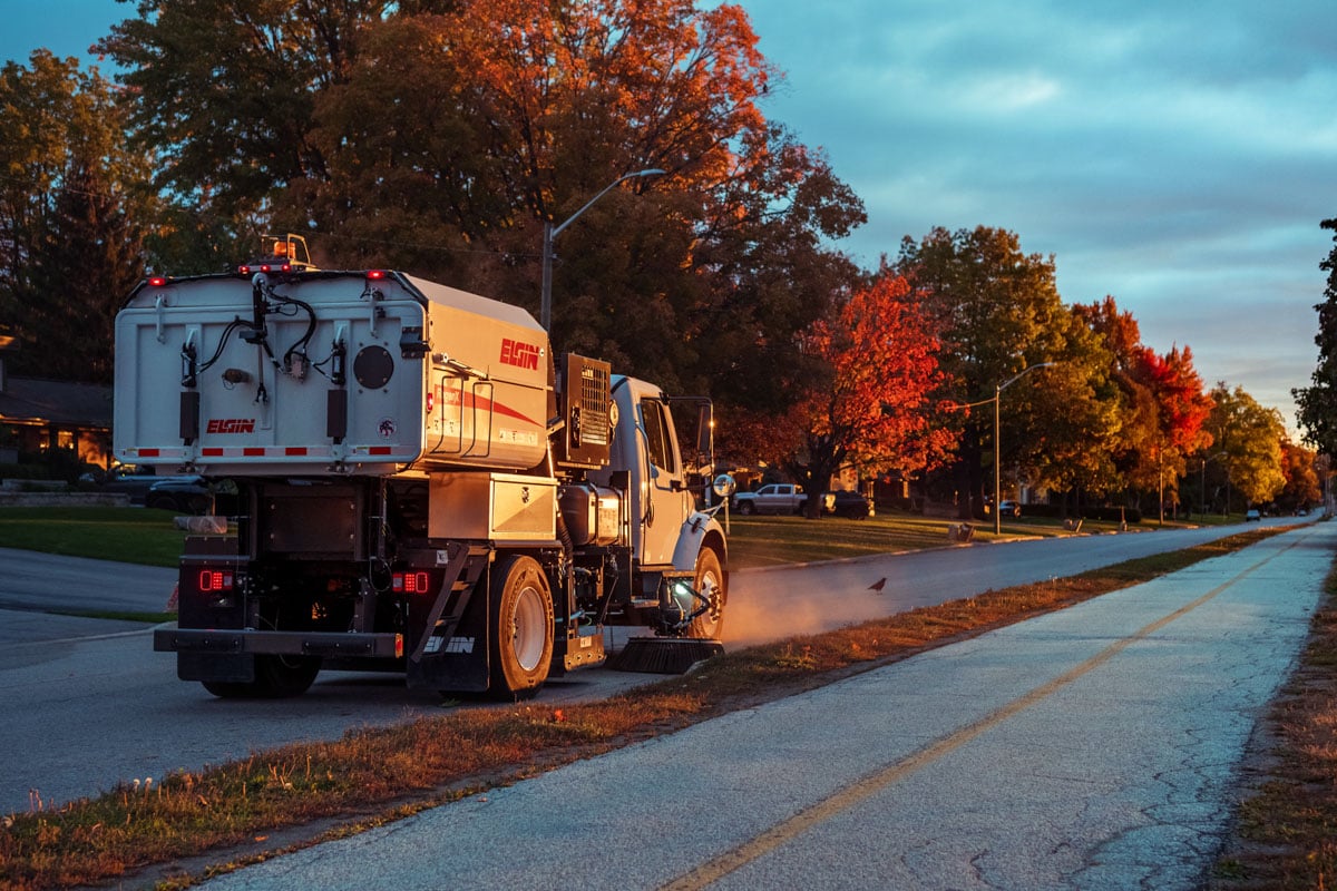 regenx street sweeper truck