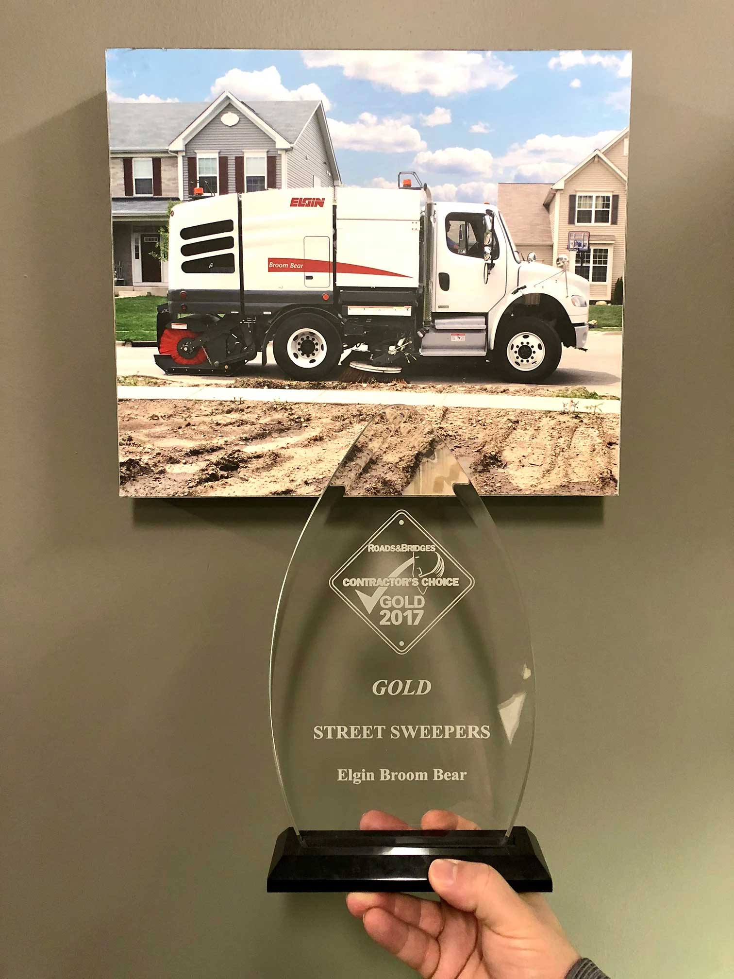 Contractors Award for Elgin Broom Bear