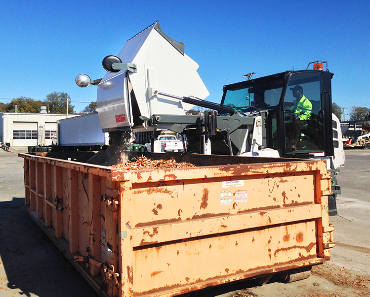 Elgin Waterless Pelican Front Dump