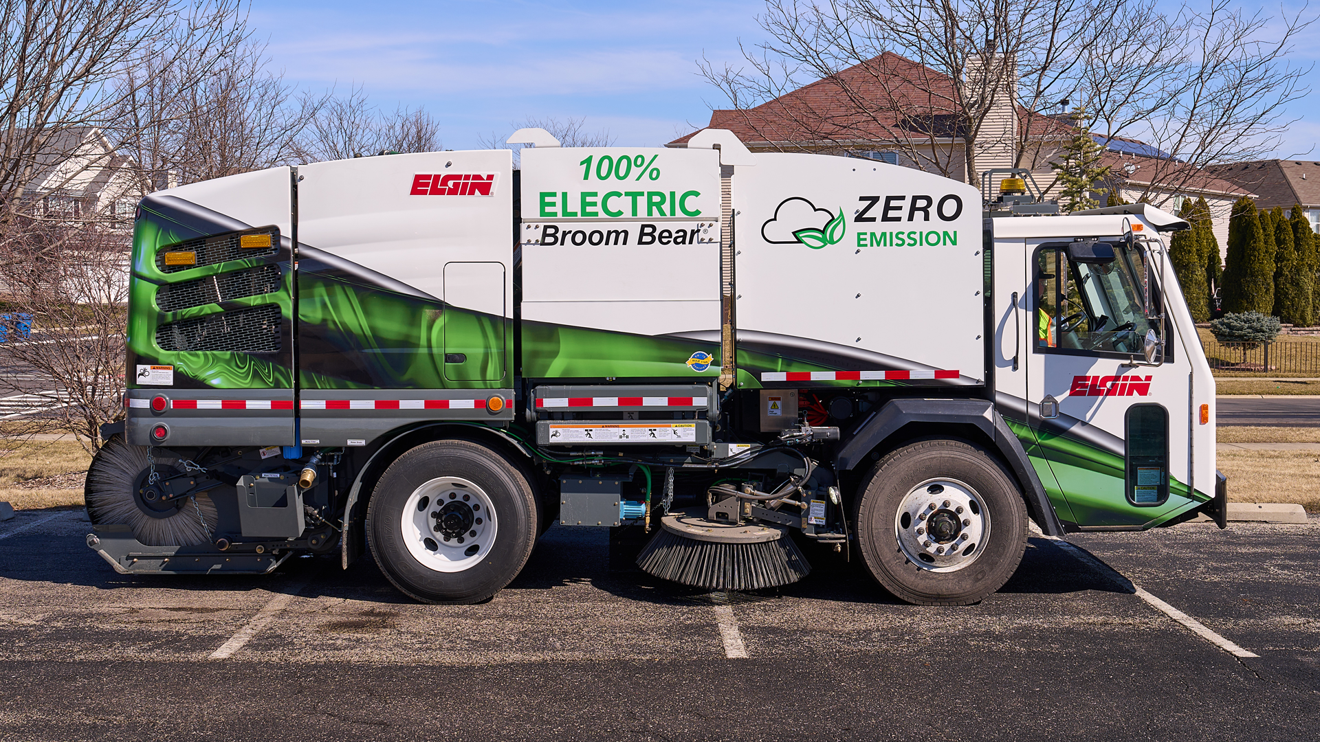 Press Release: Elgin Sweeper Unveils Electric Sweeper at CONEXPO